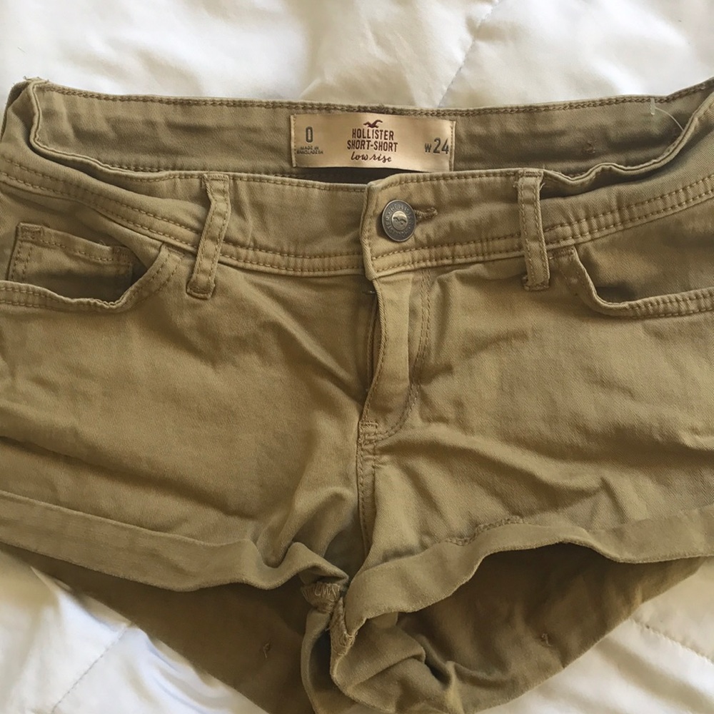🔥BUNDLE (2/$9, 3/$12, 4/$15)🔥Tan Hollister shorts